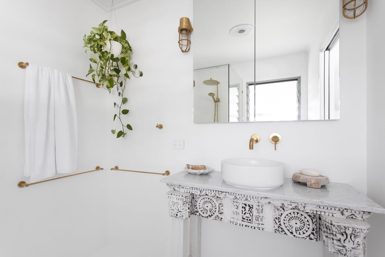Ultimate Flexibility: Coastal Luxe Lifestyle + Income + 2 Dwellings