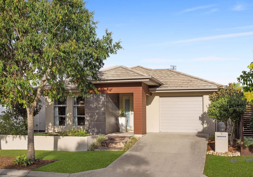 SOLD by Team Cassie Kennedy!