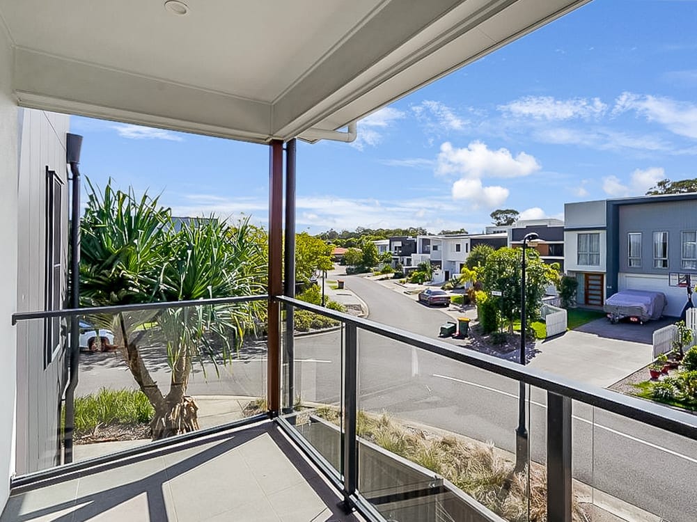 Sunshine Cove: Light-Filled Living, Prime Corner Block