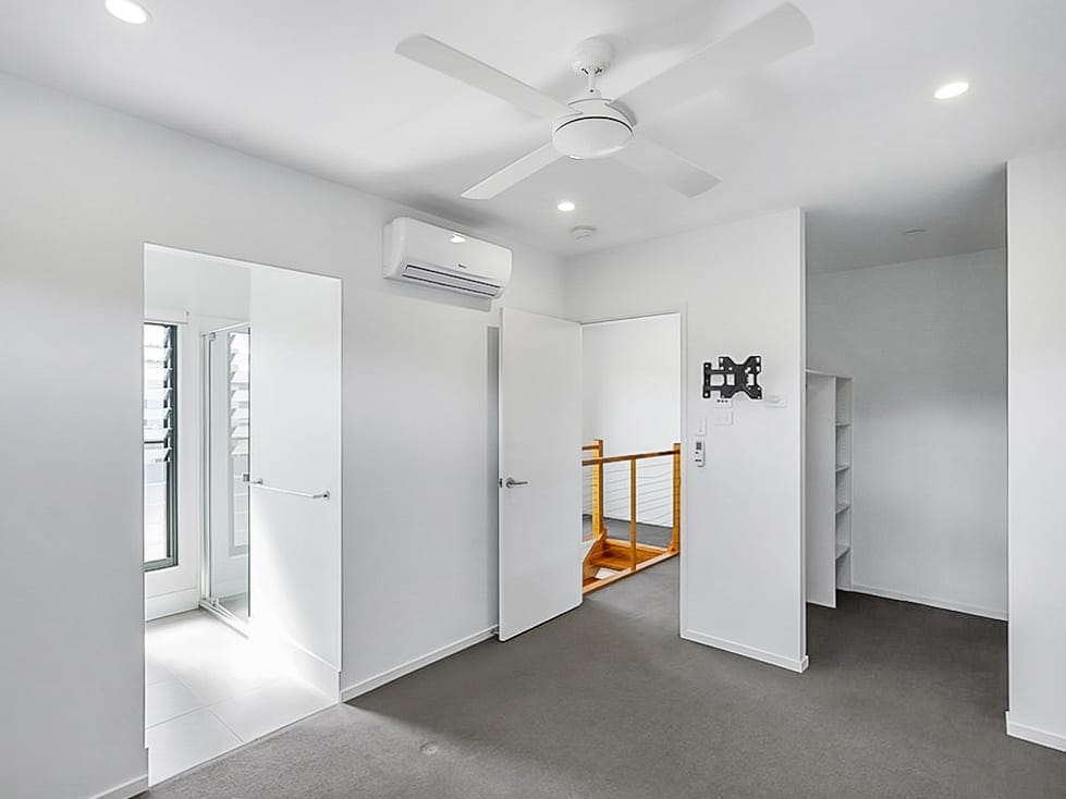 Sunshine Cove: Light-Filled Living, Prime Corner Block