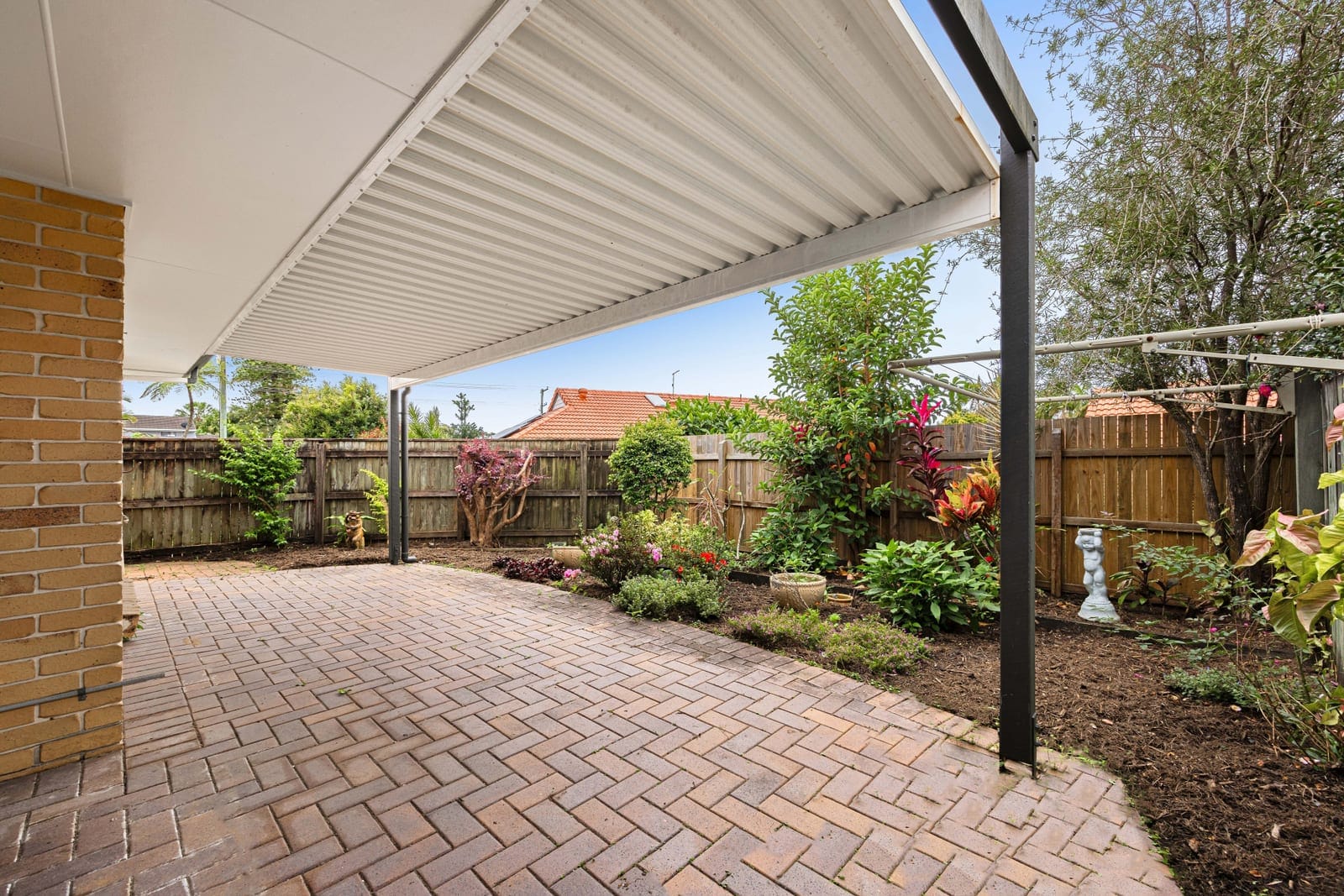 SOLD by Ollie Lehmann