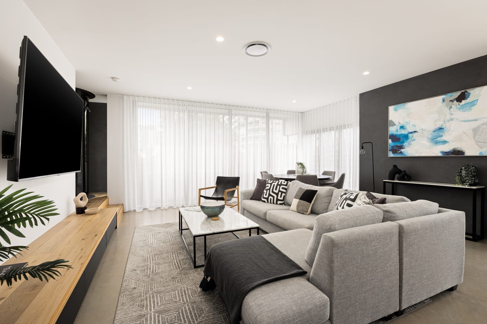 Luxury Beachside Townhouse with Private Pool & Lift