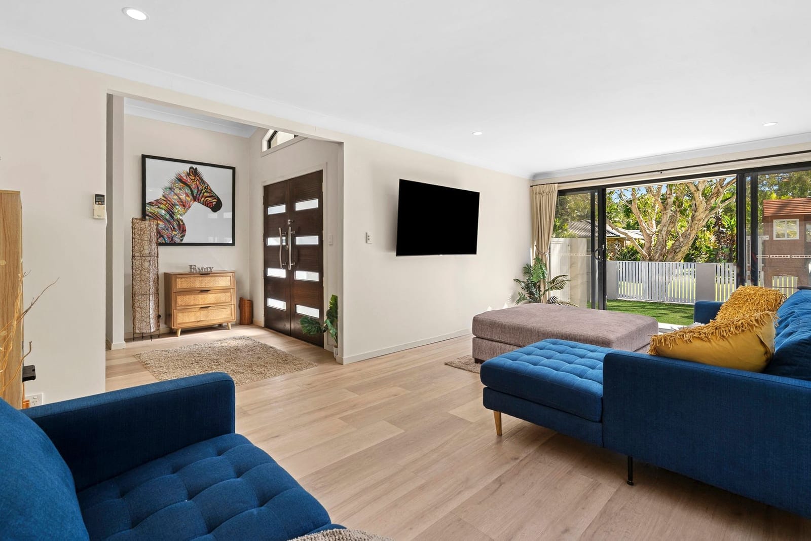 Sold by Ollie Lehmann