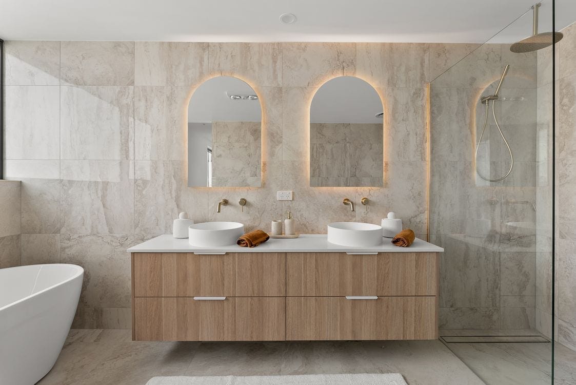 Brand New Luxury Build: Stunning Views