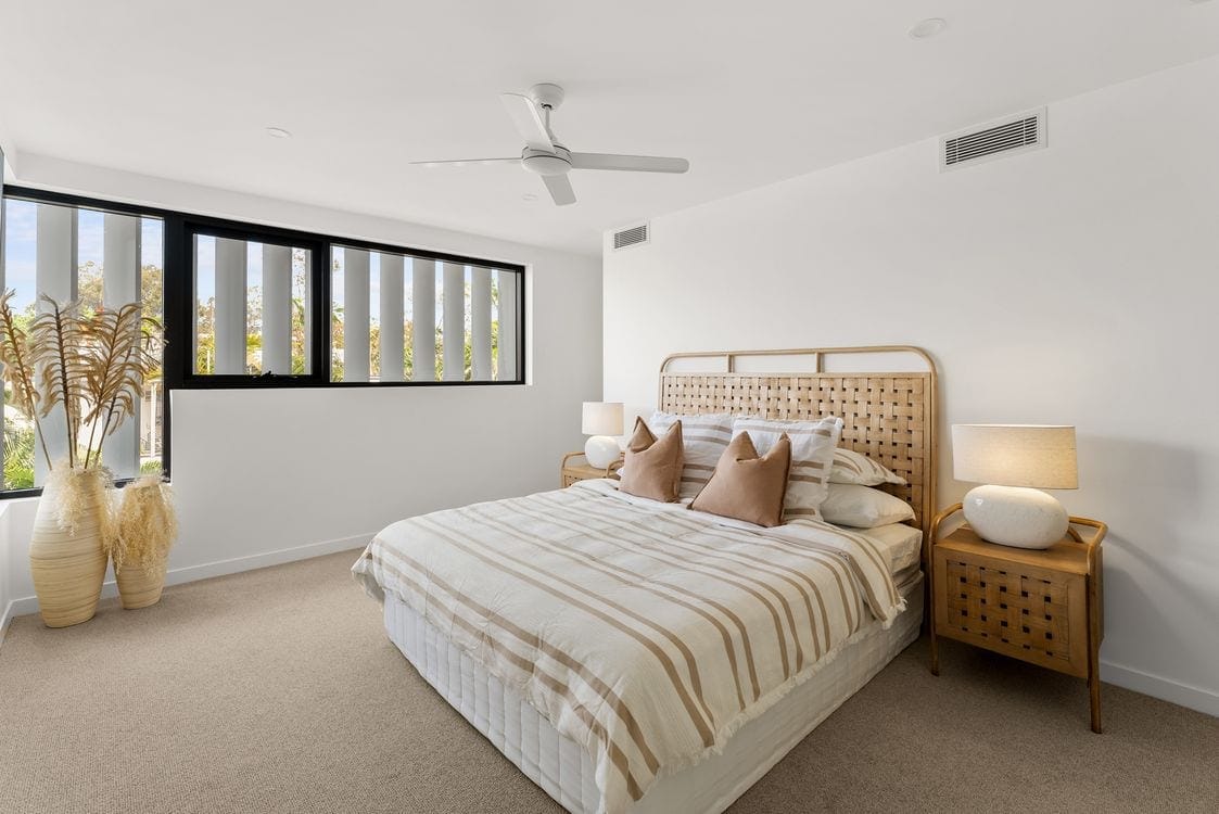 Brand New Luxury Build: Stunning Views