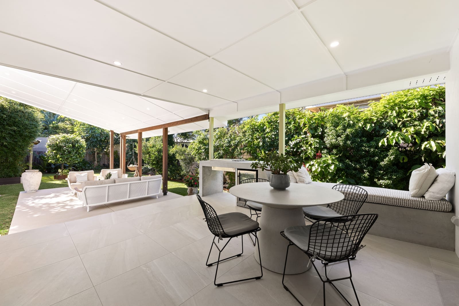 Level ¼ Acre On Top: Elegant Modern Living with Views