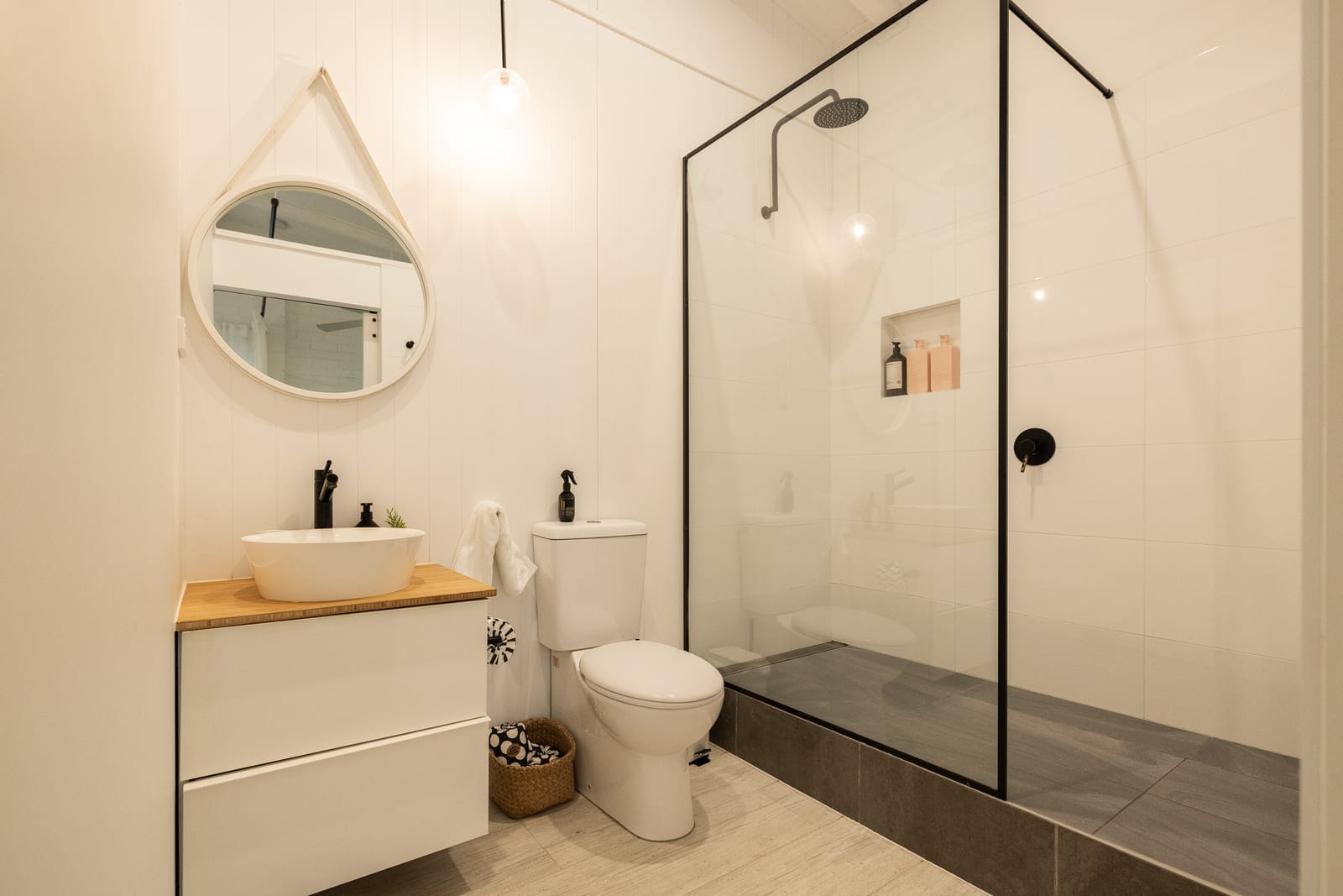 Mooloolaba Magic: Dual Living or Airbnb $$$
