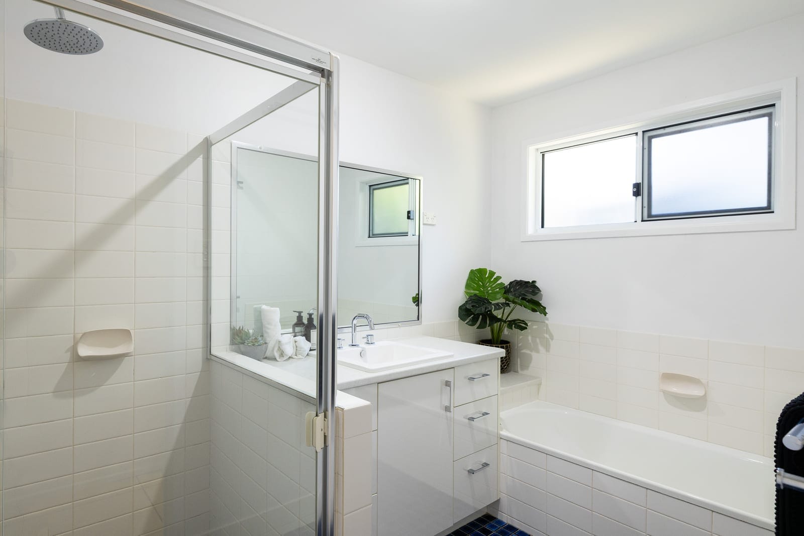 Mooloolaba Magic: Dual Living or Airbnb $$$