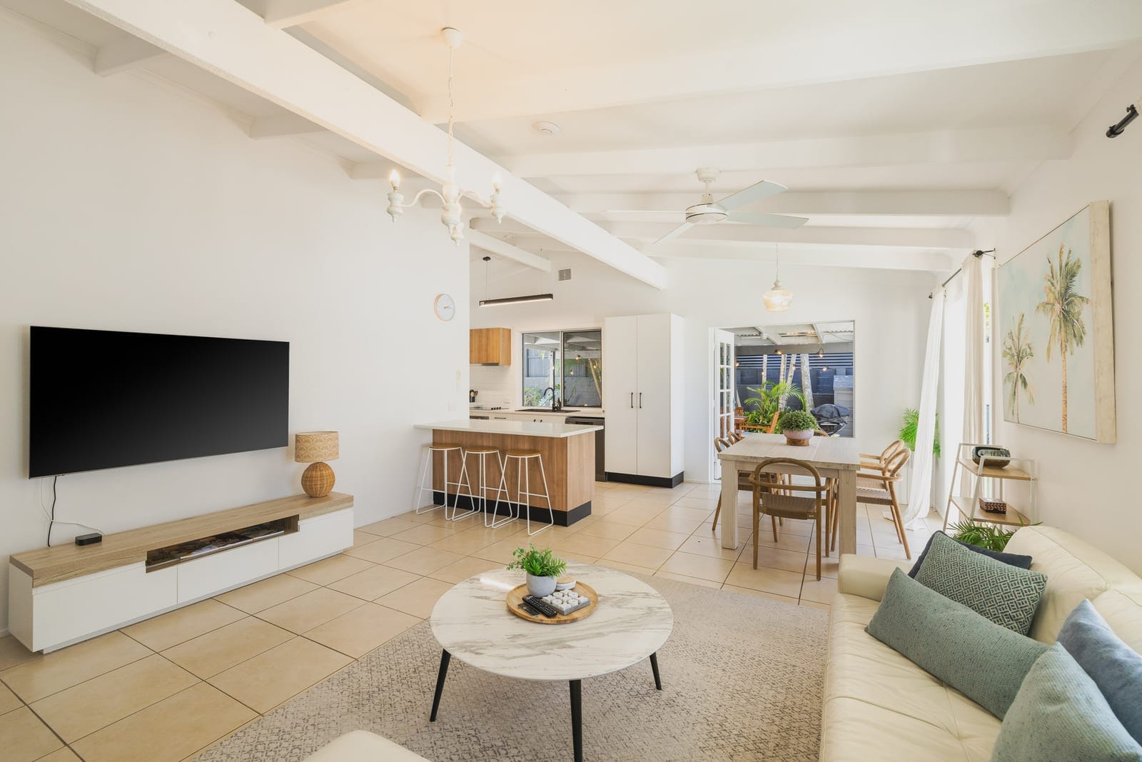 Mooloolaba Magic: Dual Living or Airbnb $$$
