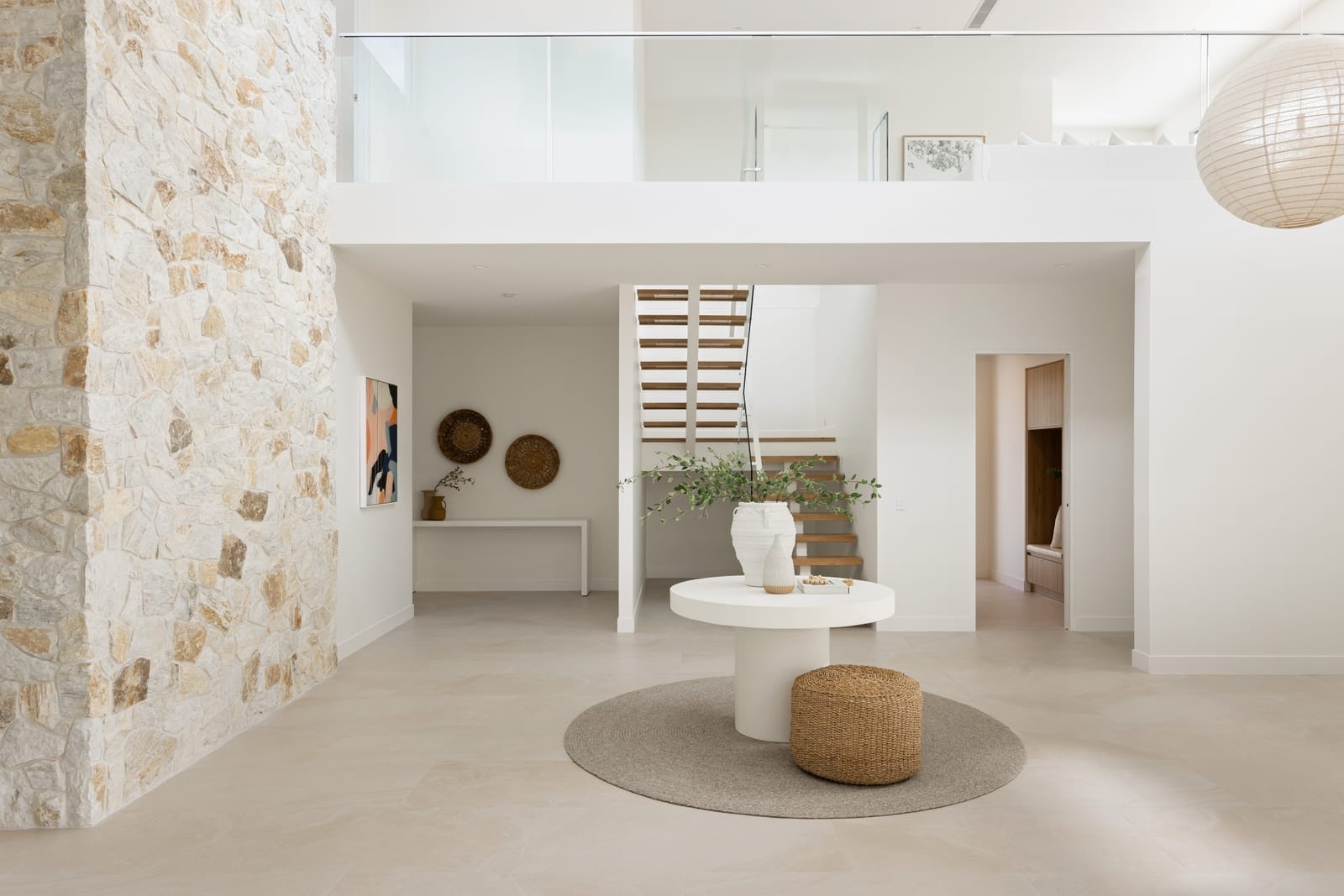 Brand New Bespoke Build: Elegant North Facing Entertainer