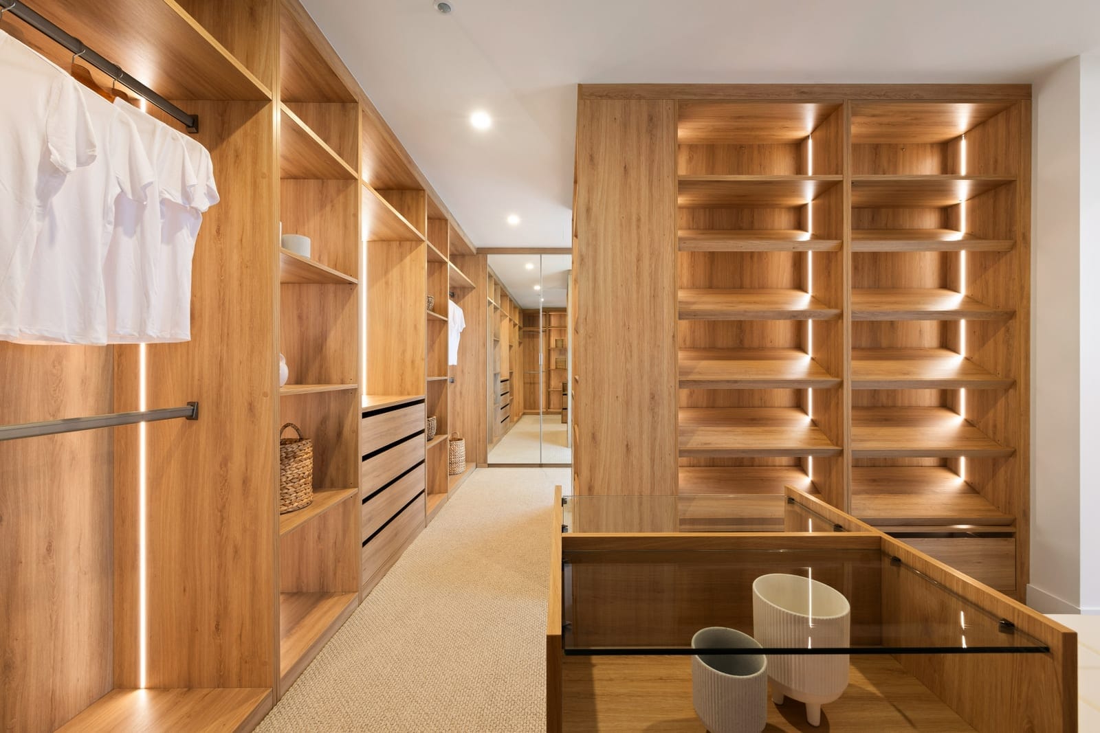 Brand New Bespoke Build: Elegant North Facing Entertainer