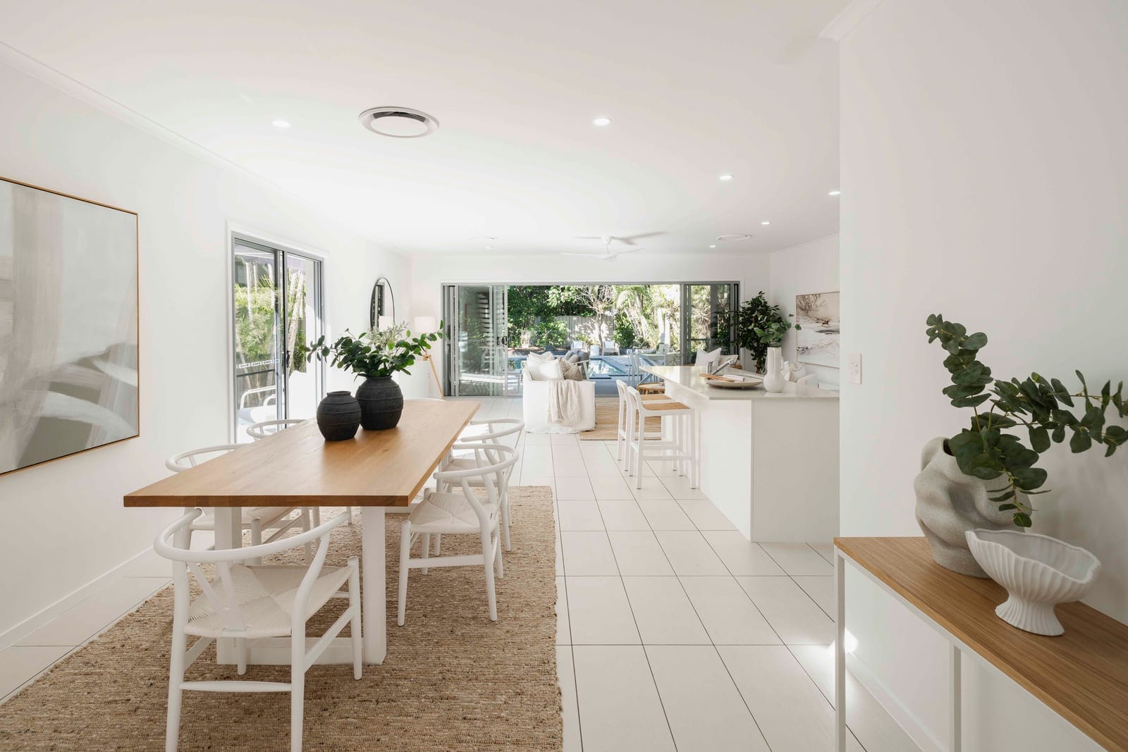 Live the Golden Dream – Lifestyle, Luxury & Location