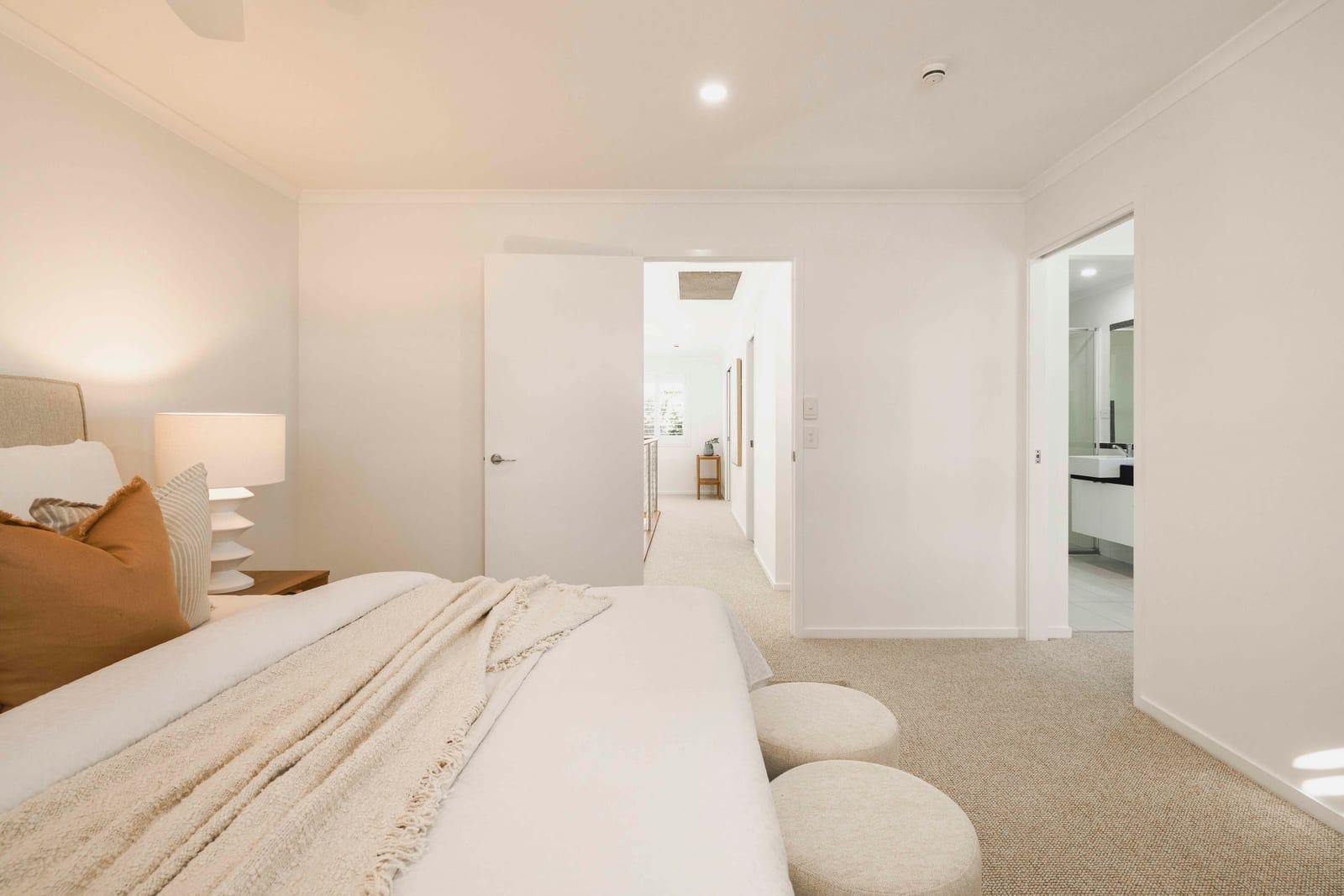 Live the Golden Dream – Lifestyle, Luxury & Location