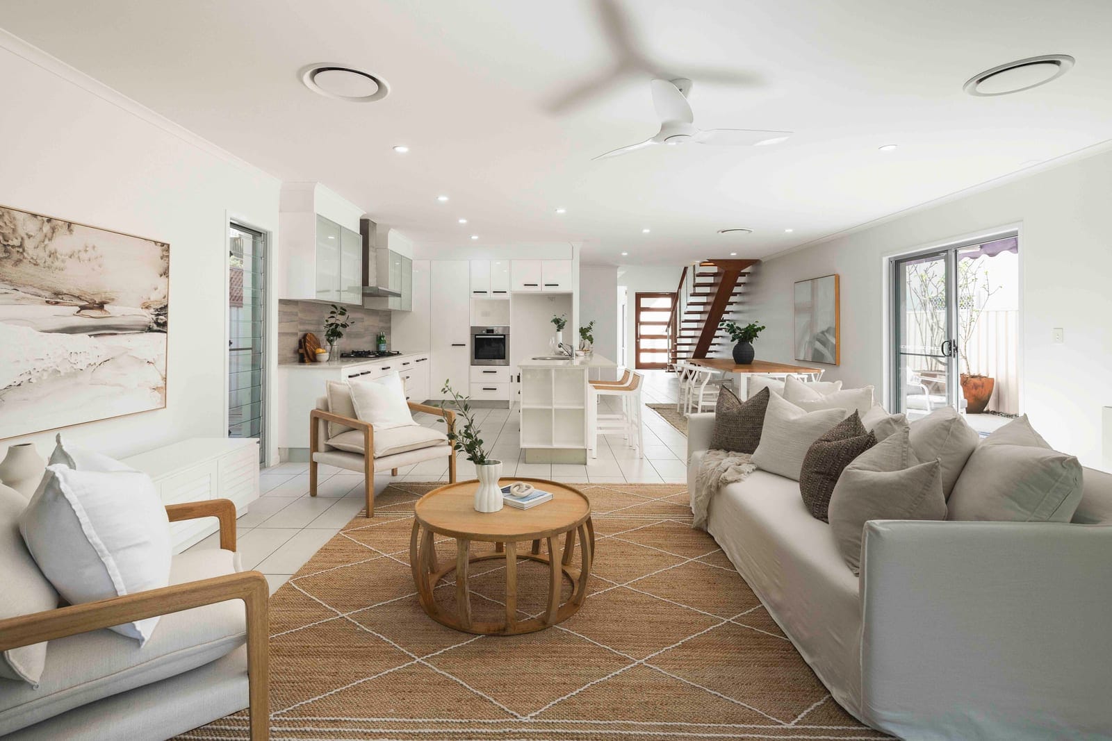 Live the Golden Dream – Lifestyle, Luxury & Location