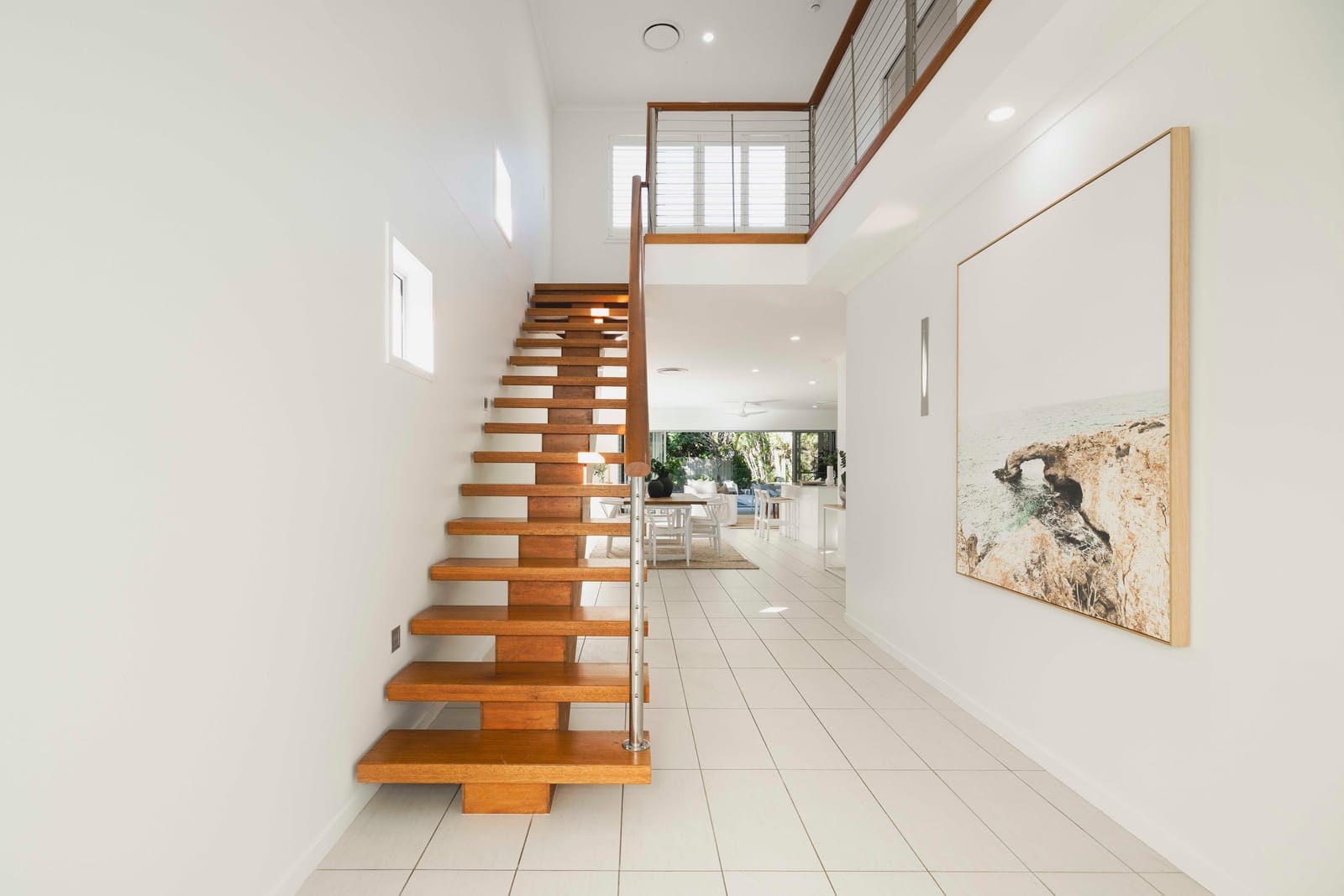 Live the Golden Dream – Lifestyle, Luxury & Location