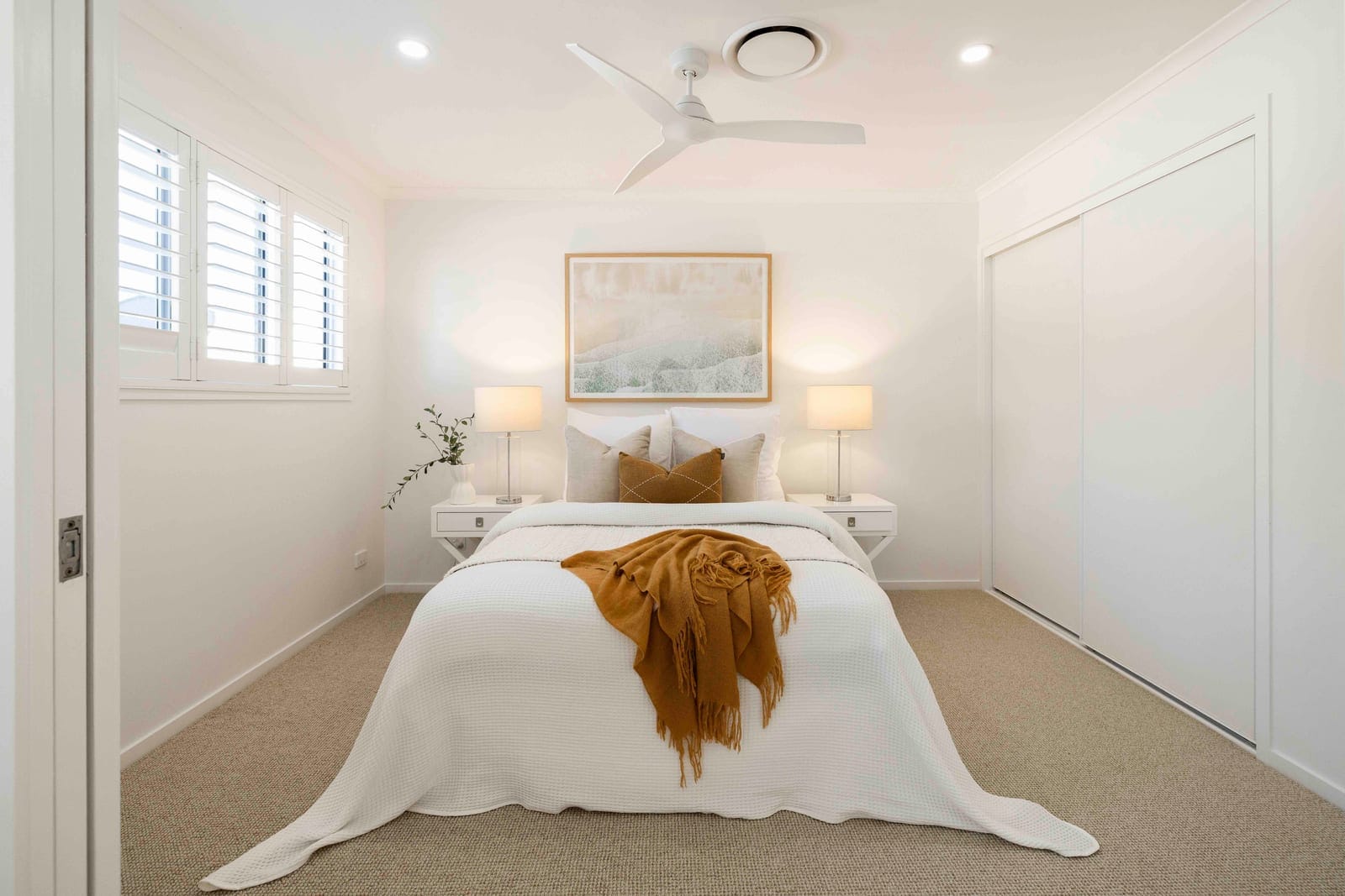 Live the Golden Dream – Lifestyle, Luxury & Location