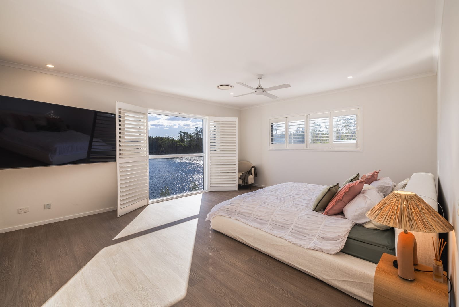 Designer Family Waterfront: Deepwater Access