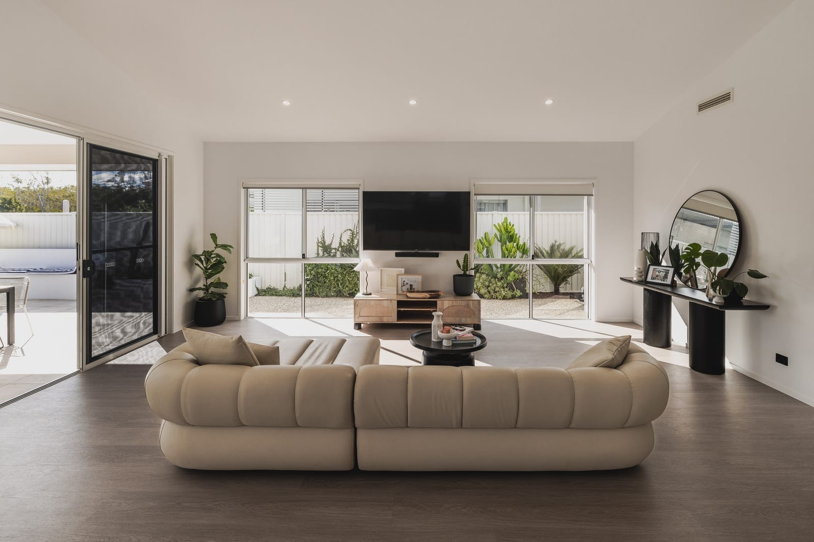 Designer Family Waterfront: Deepwater Access