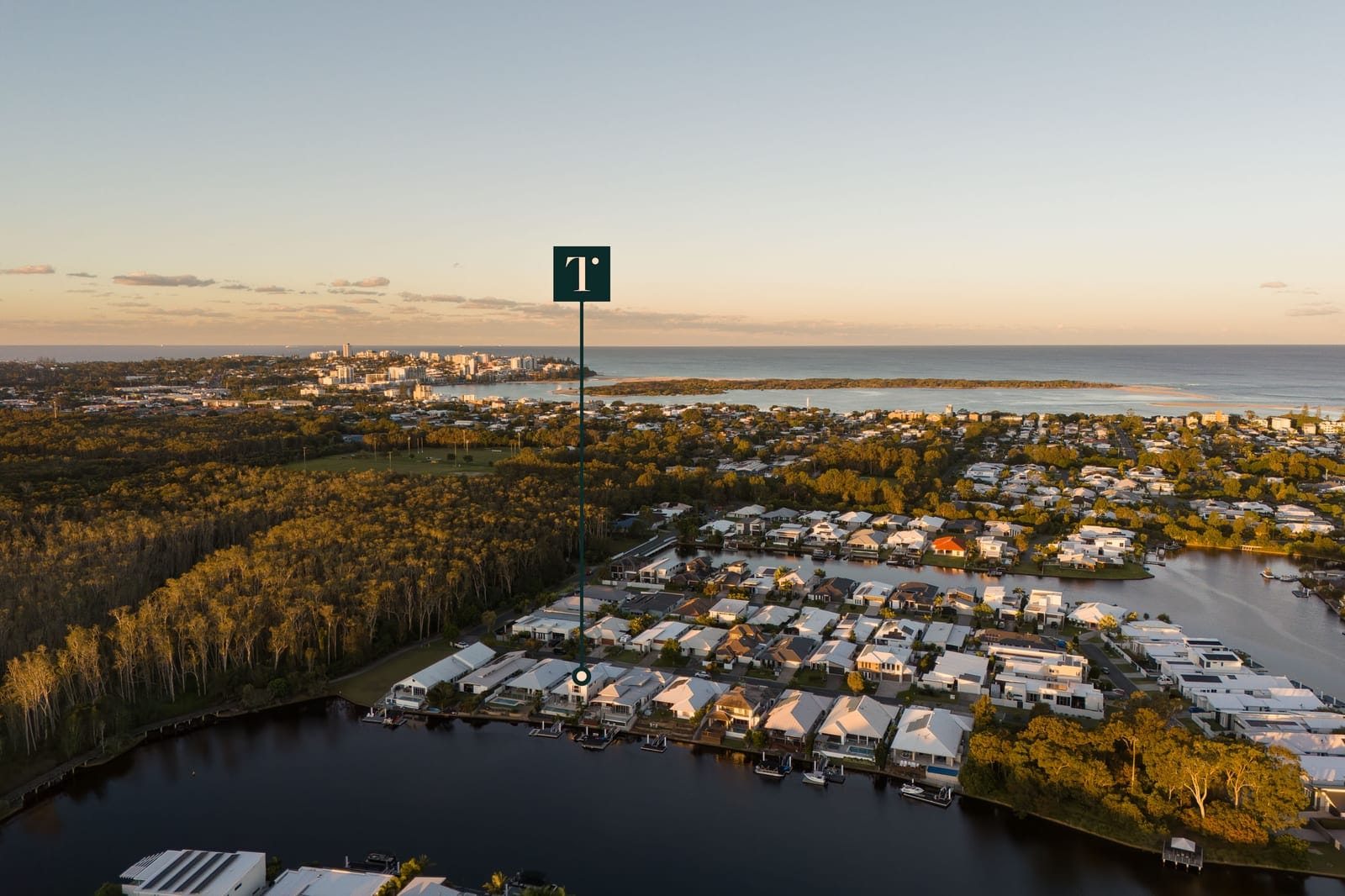 Designer Family Waterfront: Deepwater Access