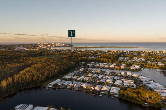 Designer Family Waterfront: Deepwater Access