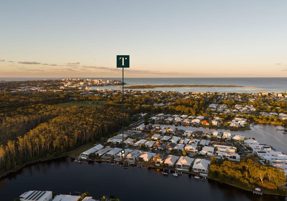Designer Family Waterfront: Deepwater Access