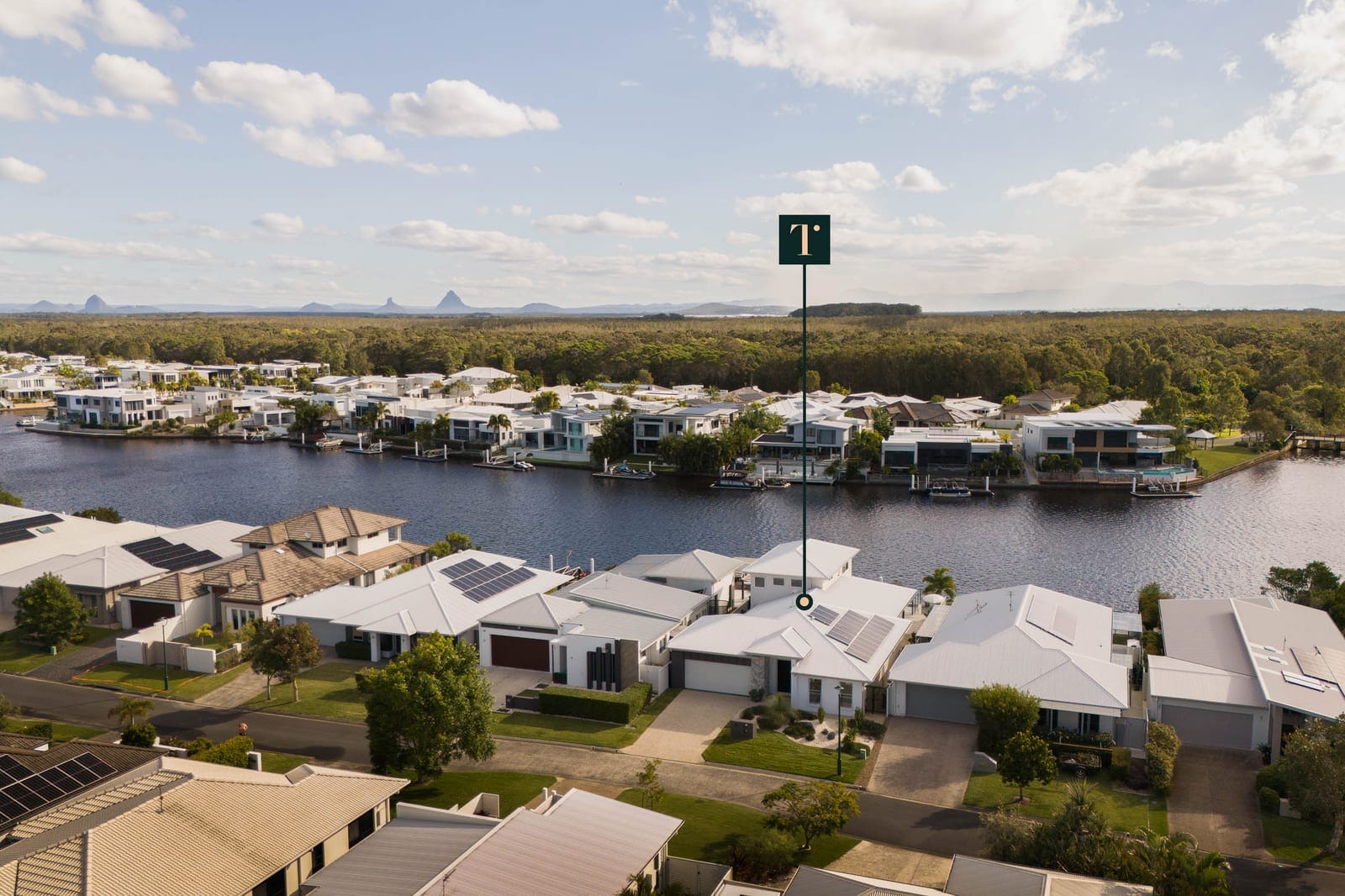 Designer Family Waterfront: Deepwater Access