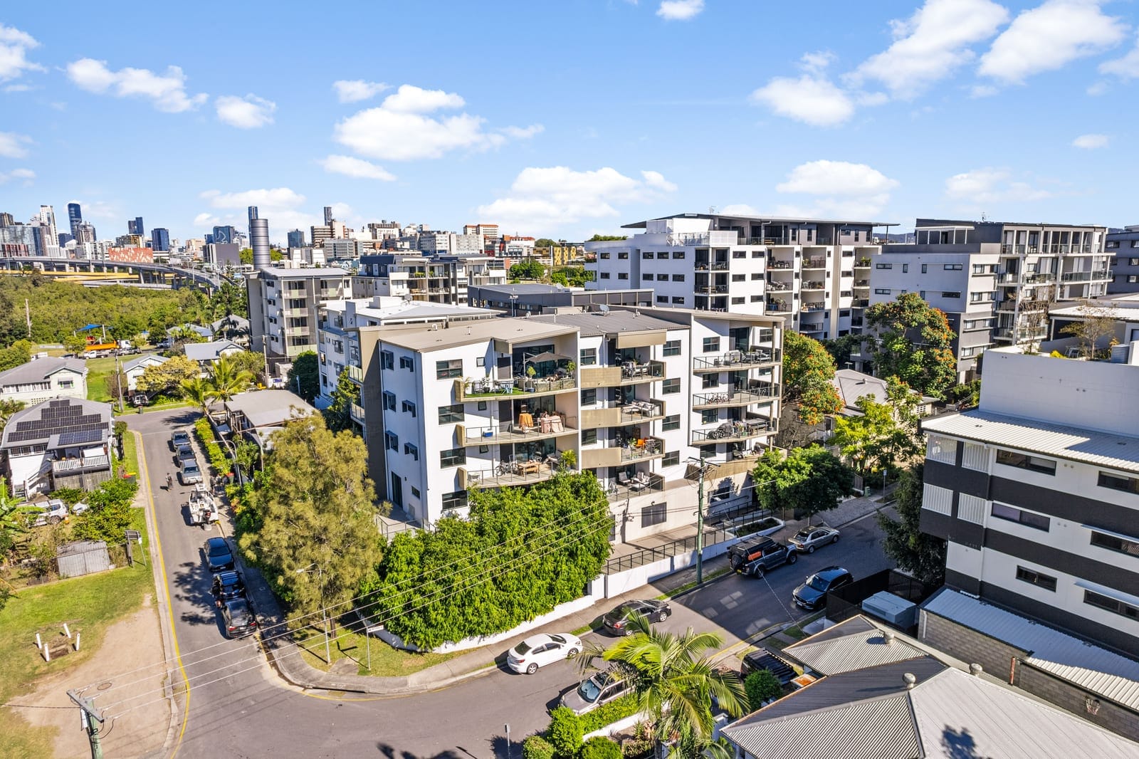 Modern Inner-City Living with a Generous Balcony Retreat