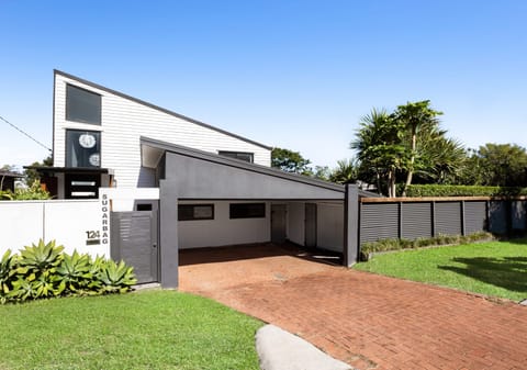 North Facing Entertainer: Views, Versatility, Location
