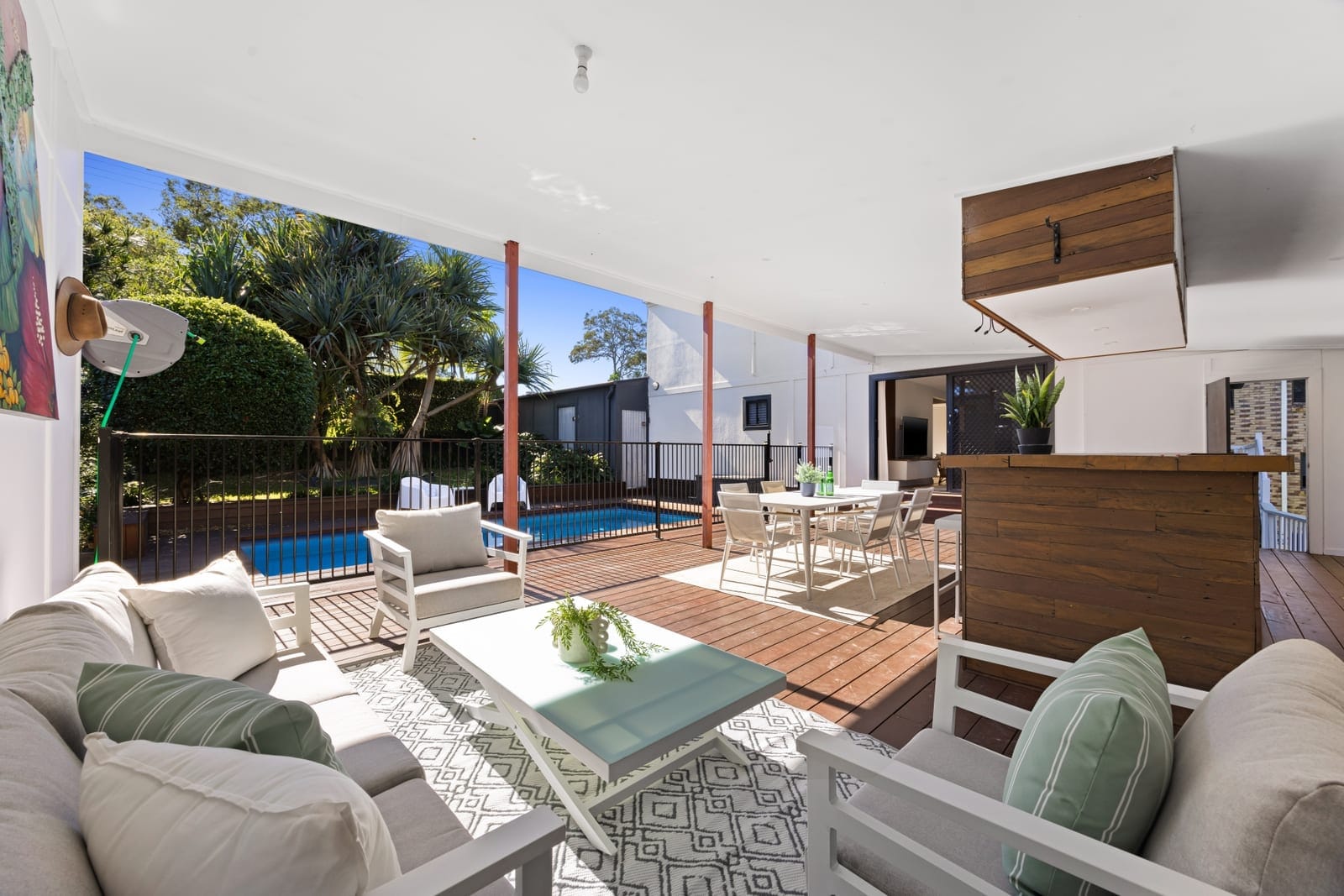 North Facing Entertainer: Views, Versatility, Location