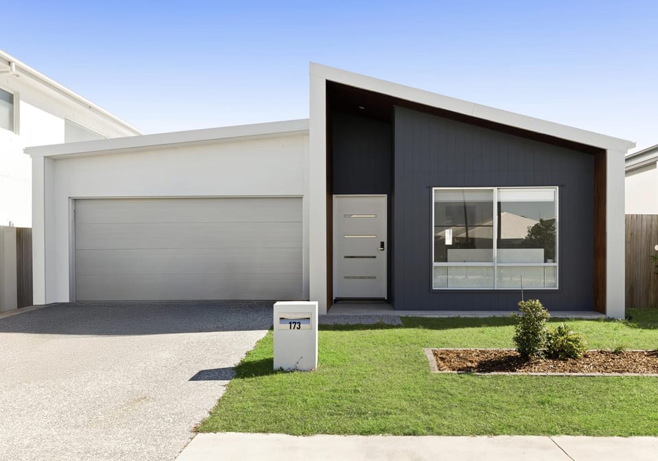 SOLD by Team Cassie Kennedy!