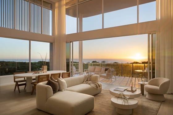 Penthouse Prestige: Rooftop Terrace, Sweeping 180° Ocean Views