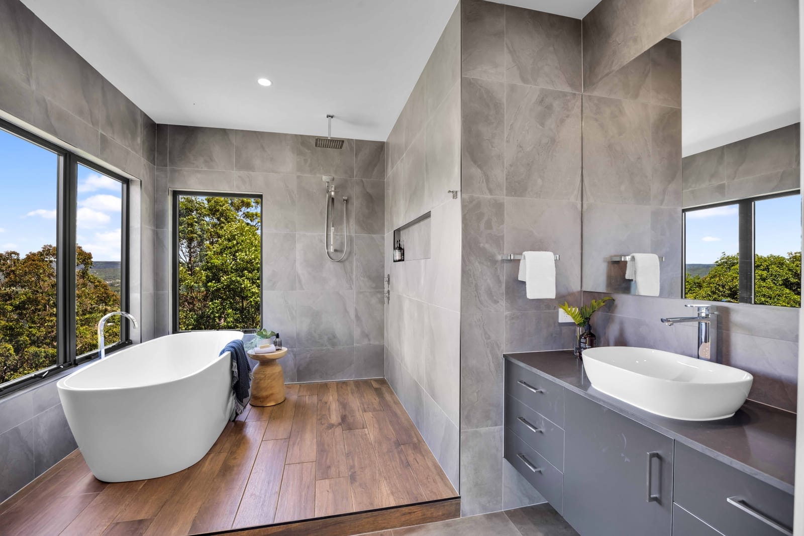Panoramic Views, Privacy and Sophistication - this is elevated living!