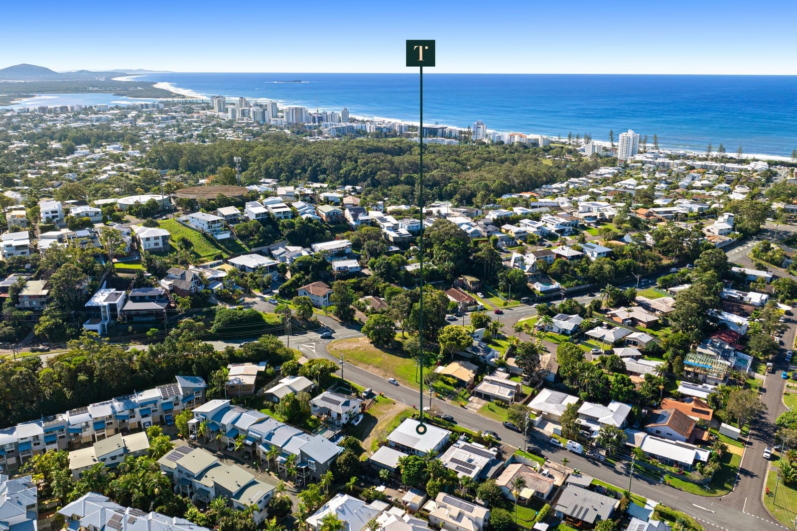 Timeless Beachside Classic + Dual living potential!