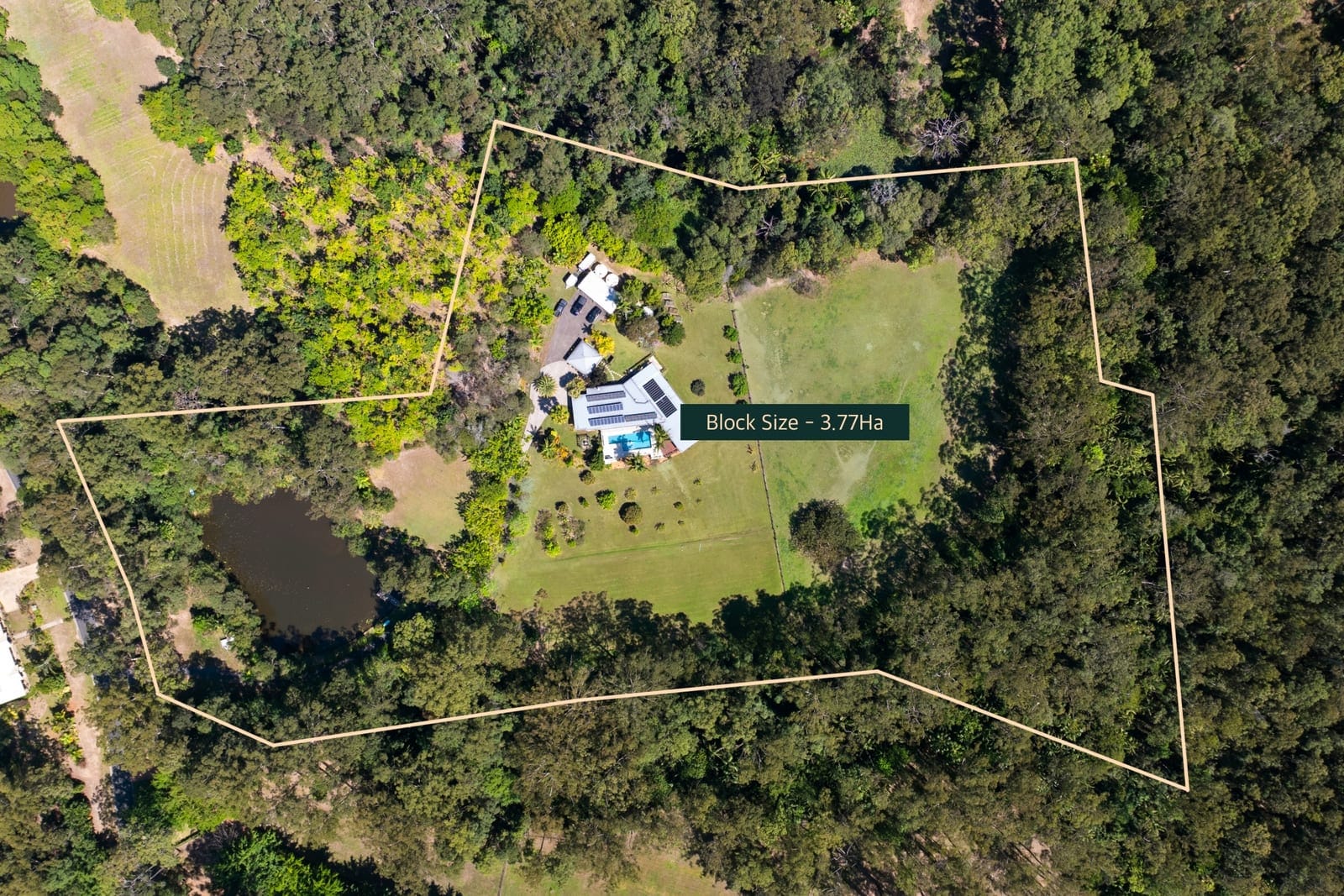 Acreage Perfection – Space, Privacy & Sophistication