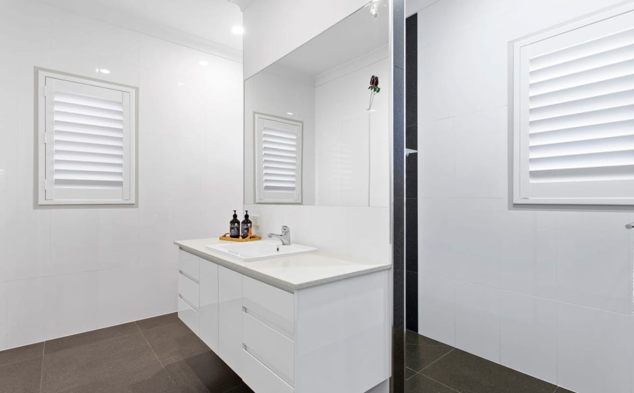 SOLD by Ollie Lehmann TOWN