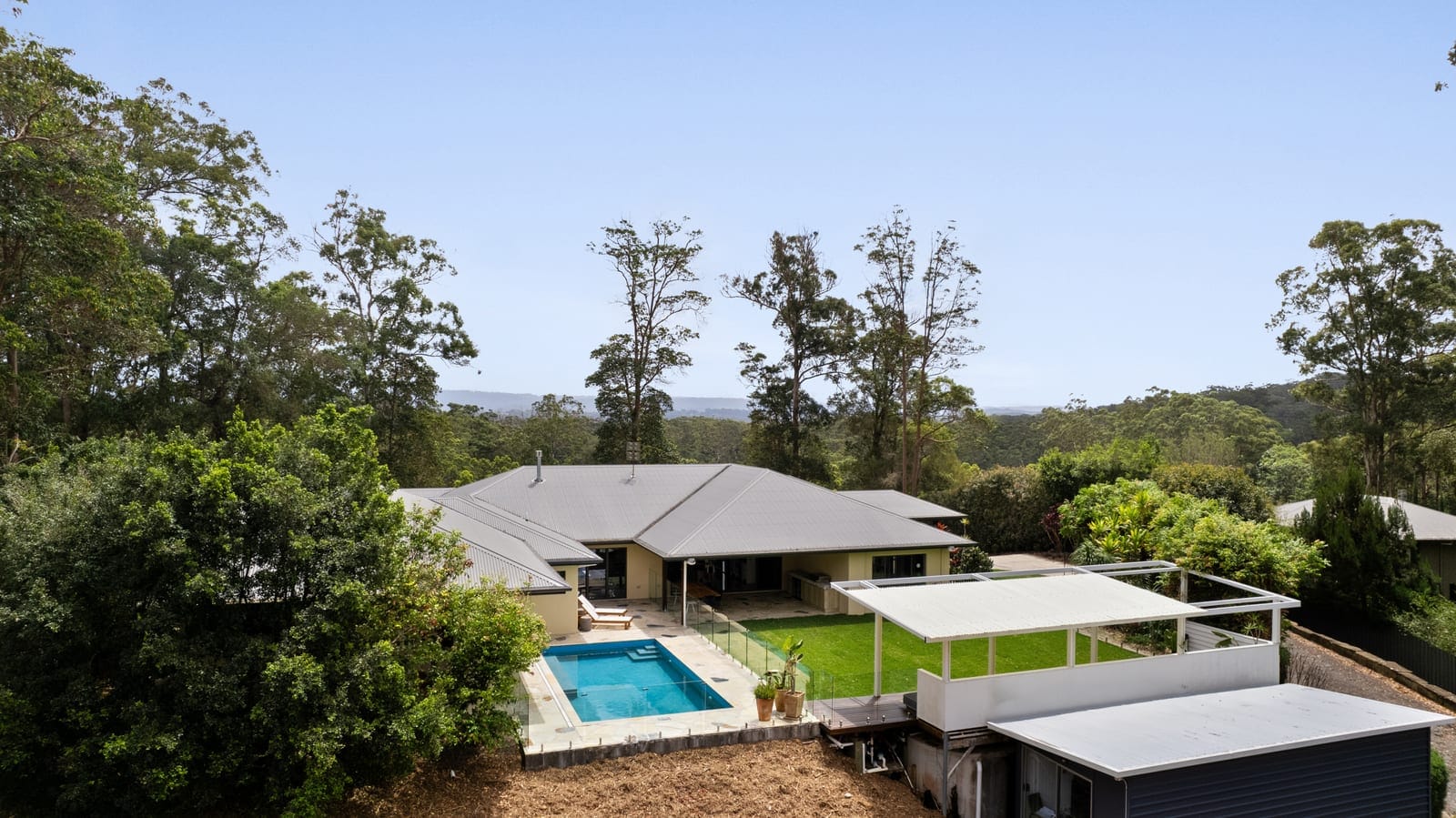 Absolute Magnificence: Ultra-Private Acreage Entertainer