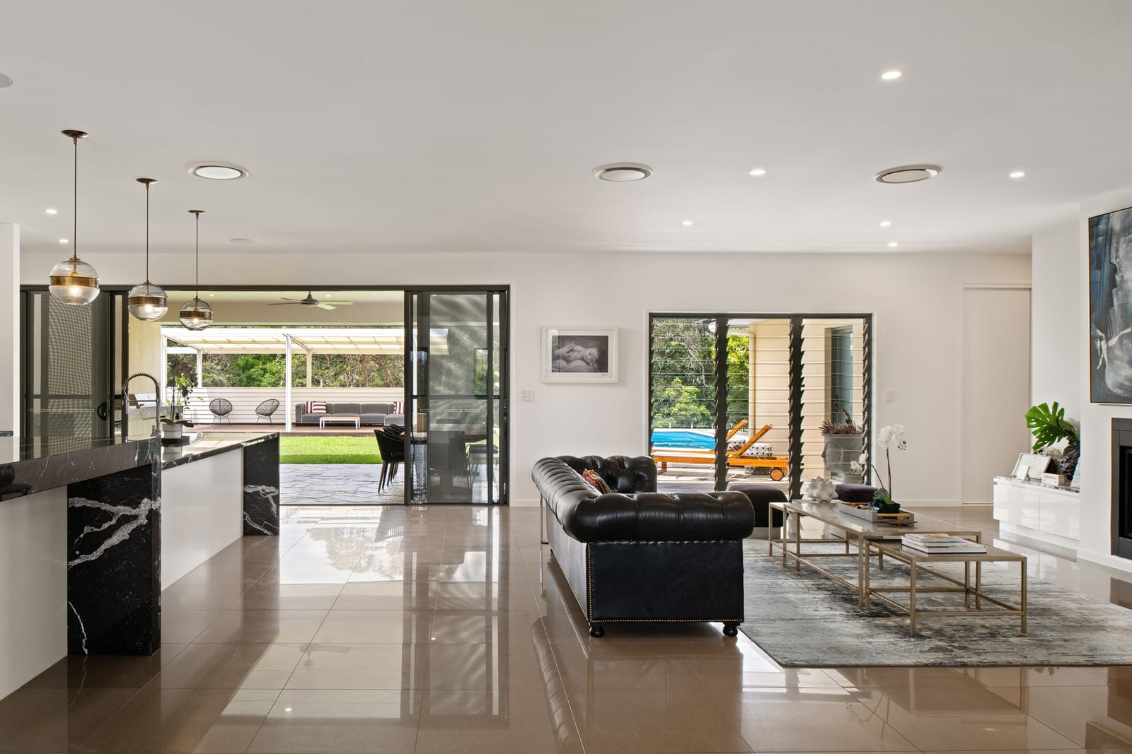 Absolute Magnificence: Ultra-Private Acreage Entertainer
