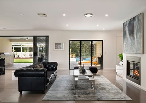 Absolute Magnificence: Ultra-Private Acreage Entertainer