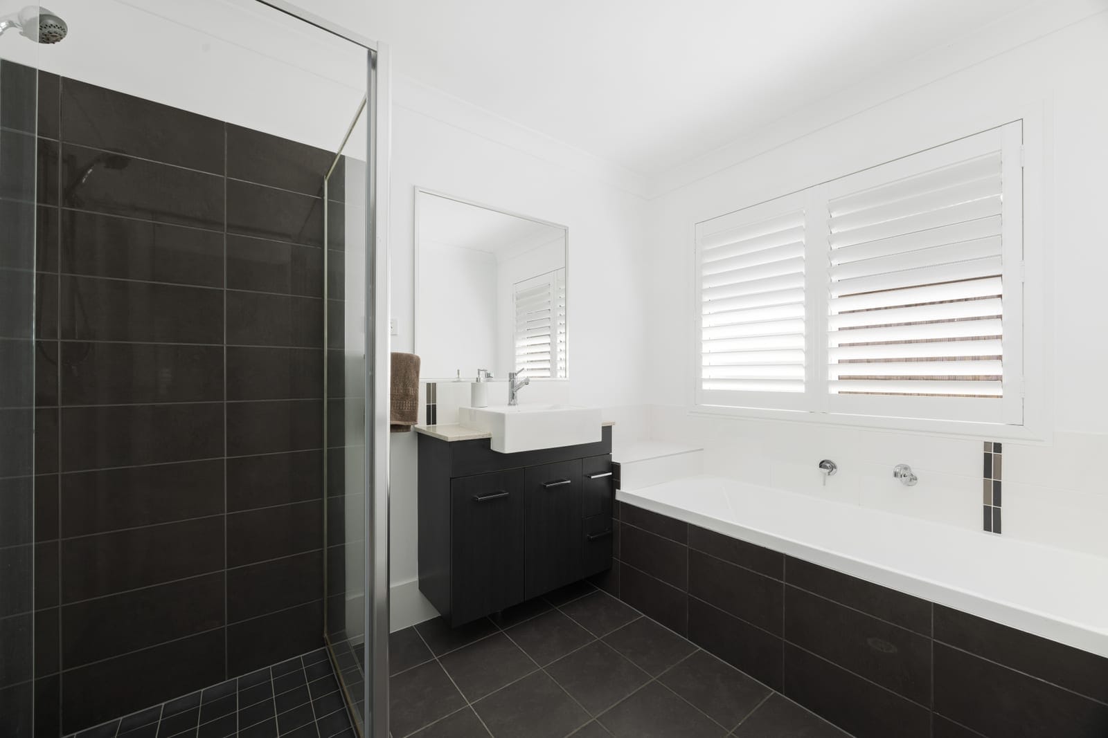 Single-Level Ease Meets Family-Friendly Comfort