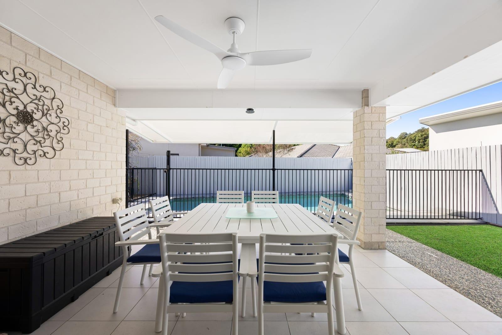 Single-Level Ease Meets Family-Friendly Comfort