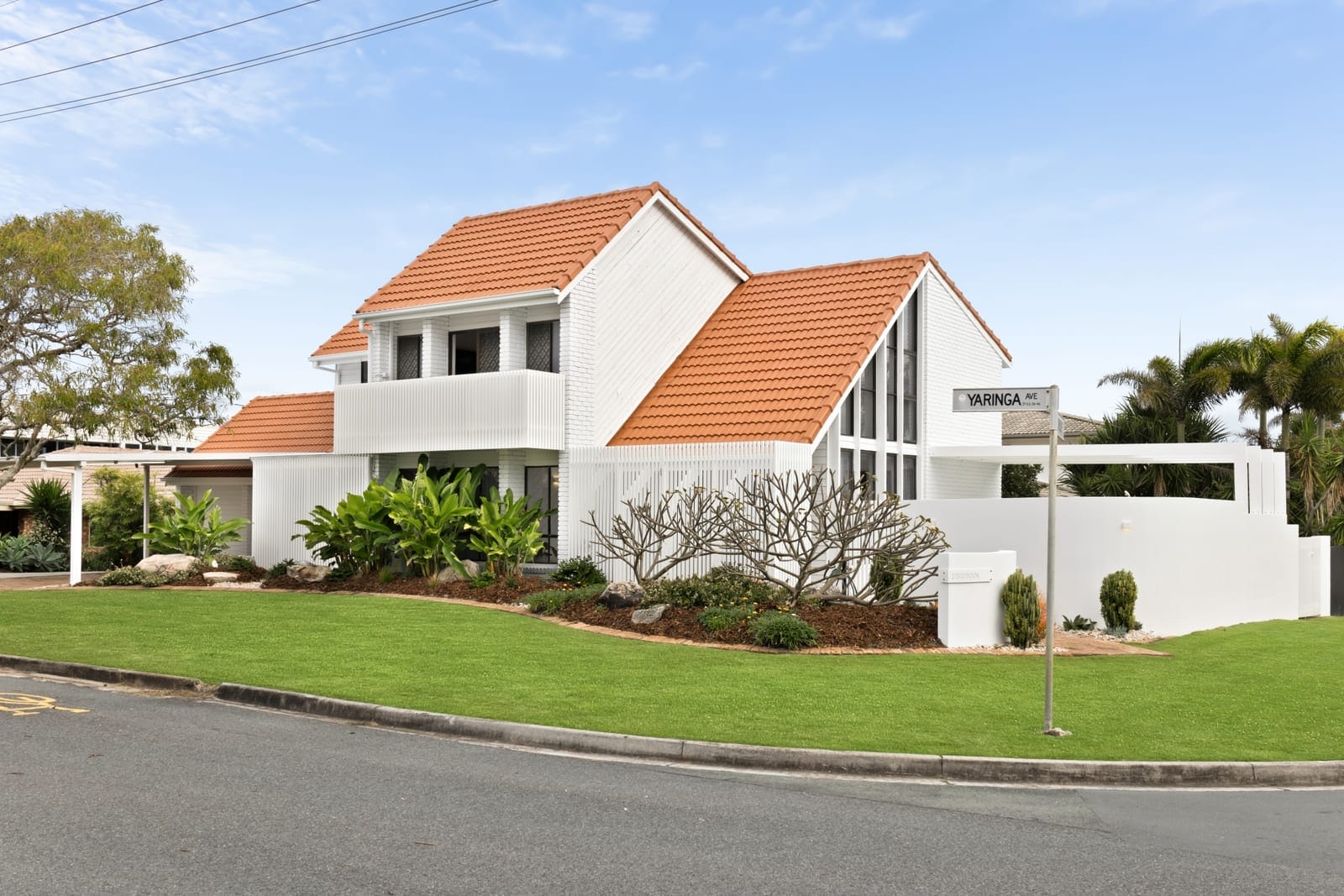 Light, Lifestyle, Location – 150m to Sand