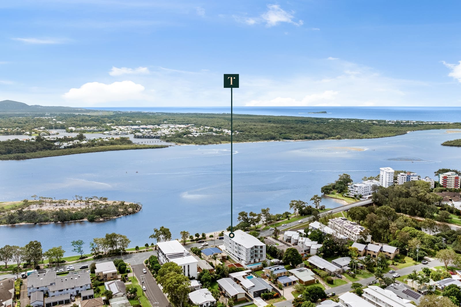 Brand New Luxury Build: Stunning Views