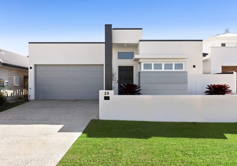 OWNERS COMMITTED ELSEWHERE - Family Living with a Luxe EDGE!