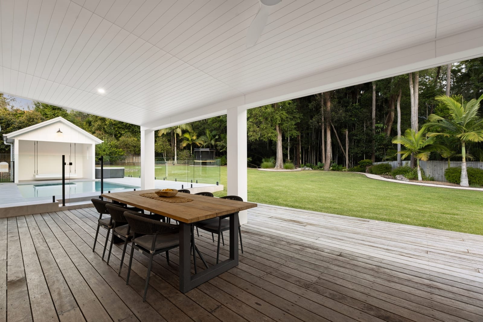 Boutique Acreage Magnificence: Privacy, Presentation, Prestige
