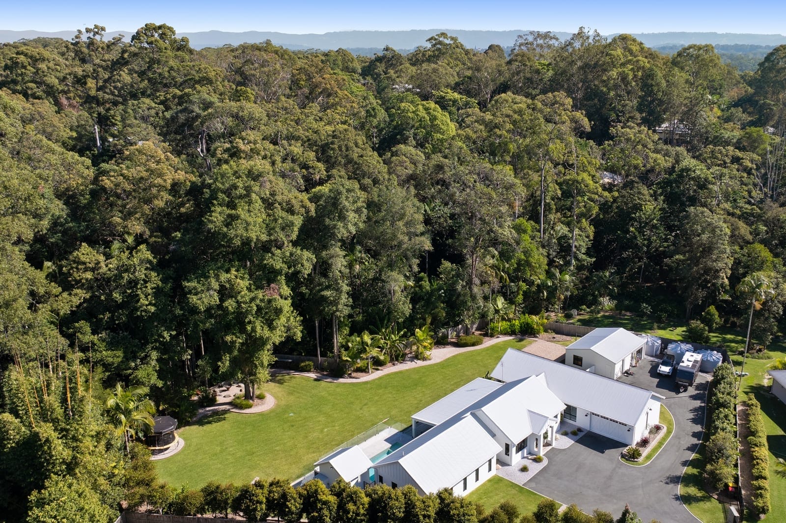 Boutique Acreage Magnificence: Privacy, Presentation, Prestige