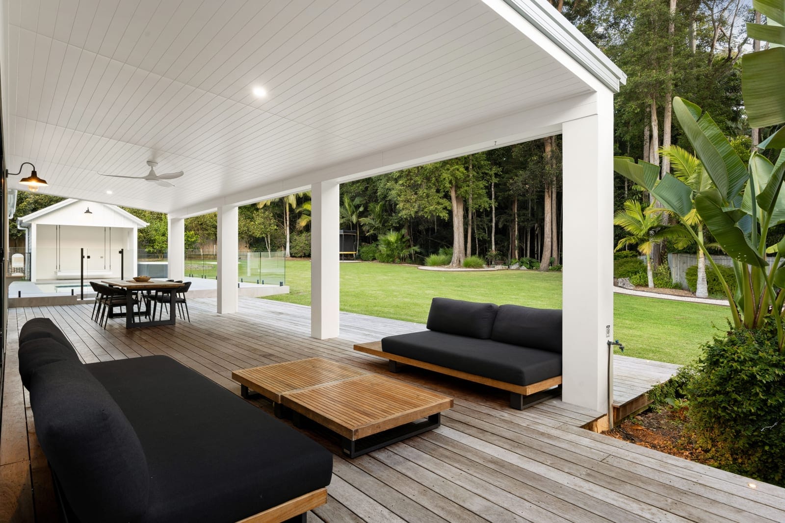 Boutique Acreage Magnificence: Privacy, Presentation, Prestige