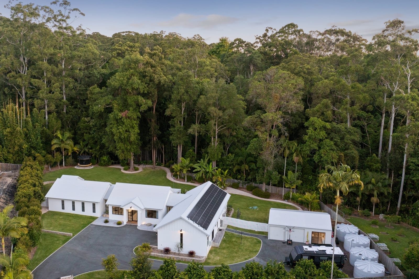 Boutique Acreage Magnificence: Privacy, Presentation, Prestige