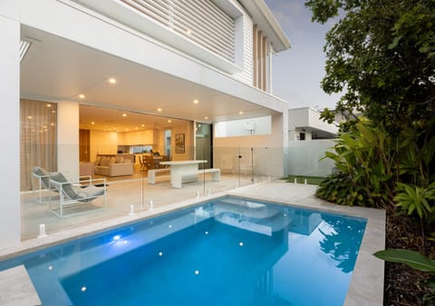 Coastal Luxe in Exclusive Beachside Estate