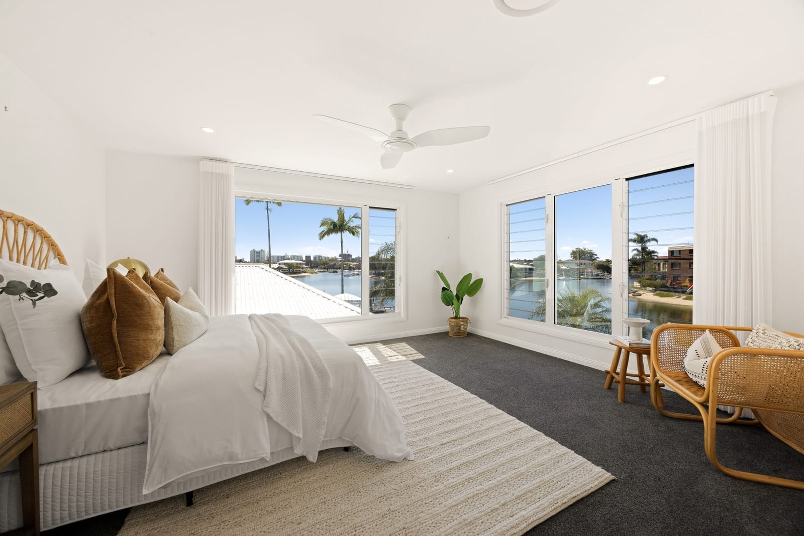 North-Easterly Waterfront Splendour: Ocean Access