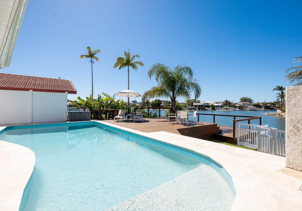 North-Easterly Waterfront Splendour: Ocean Access